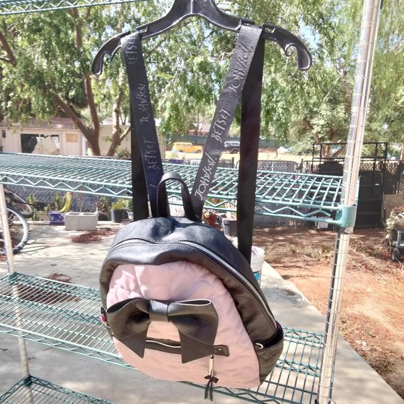 BETSEY JOHNSON Backpack Black Bowtie Mauve Front Used Quilted Hearts - Picture 2 of 15